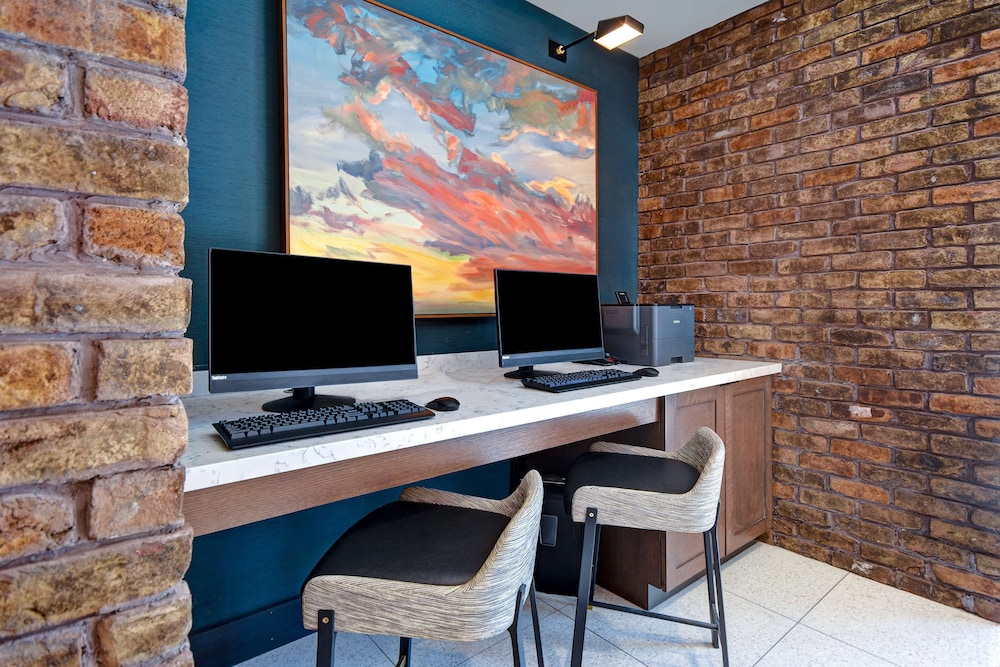 Hilton Garden Inn Kalamazoo - photo 43