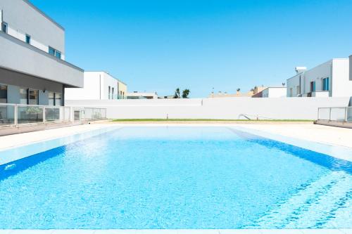 Porto Sea Front Apartment — 4-Star Luxury Hotel in Lavra, Portugal