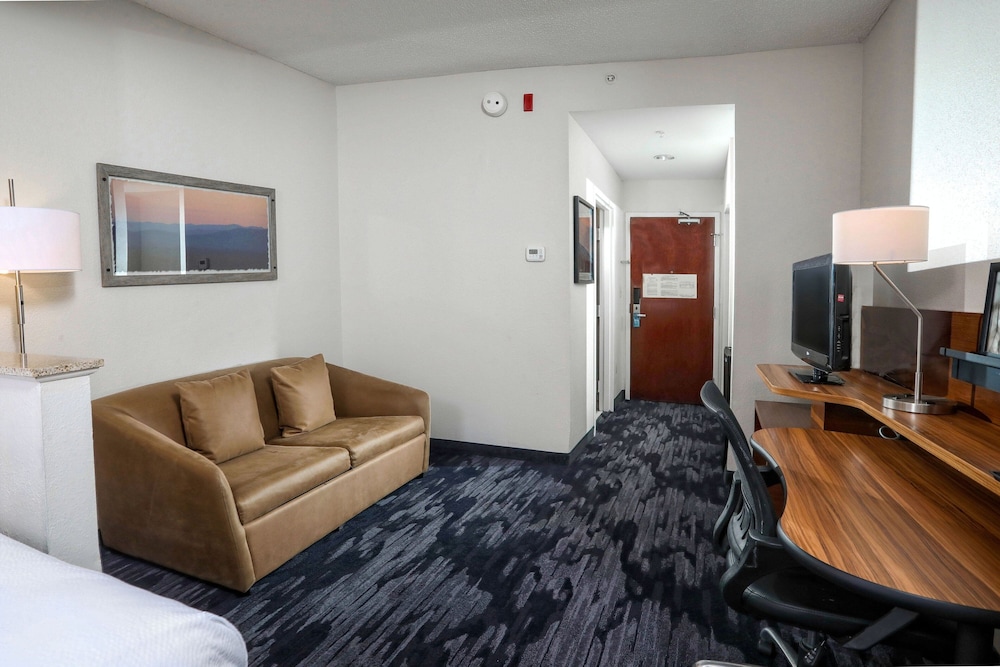 Fairfield Inn & Suites Charleston North Ashley Phosphate - photo 8
