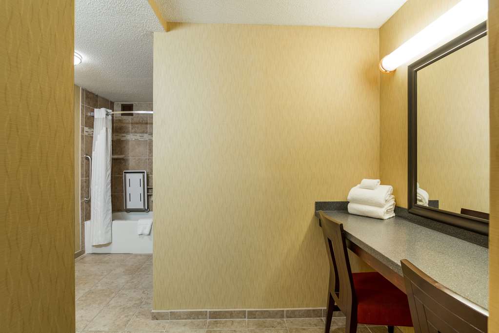Clarion Hotel Convention Center - photo 30