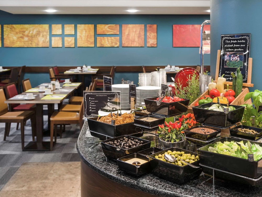 מזון ומשקאות