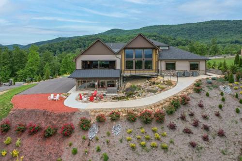 Tennessee Whiskey Indoor Pool Amazing Views Theater Room Hot Tub 5 Star Luxury - photo 3