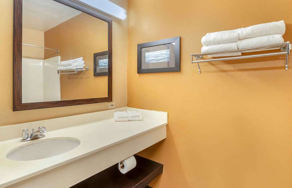 Extended Stay America Suites Oakland Emeryville - photo 33
