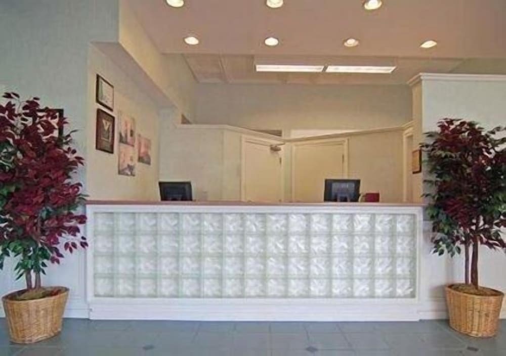 Cocoa Beach Suites - photo 2