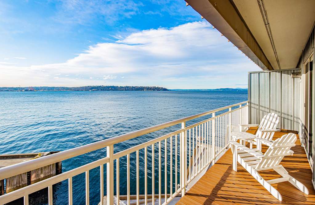 The Edgewater Hotel - photo 38