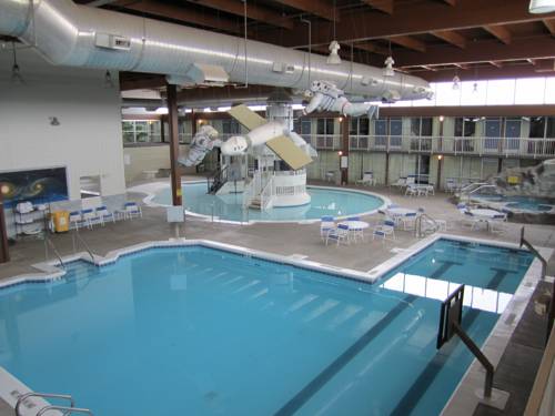 Atrium Hotel and Conference Center - carbon neutral hotel in Hutchinson