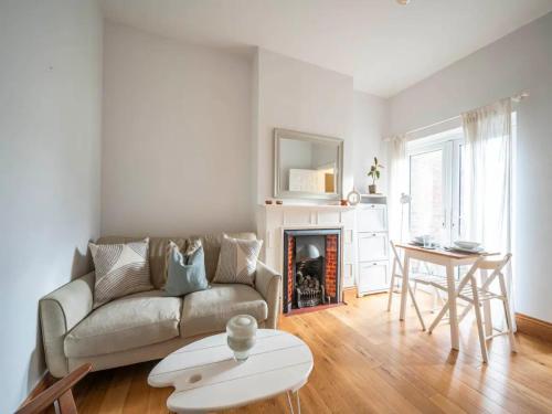 Hither Green ground floor flat with garden London Pass the Keys — 4-Star Luxury Hotel in London, United Kingdom