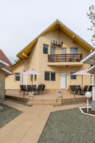 Complex Pria 2 Mai - carbon neutral hotel in Unknown City
