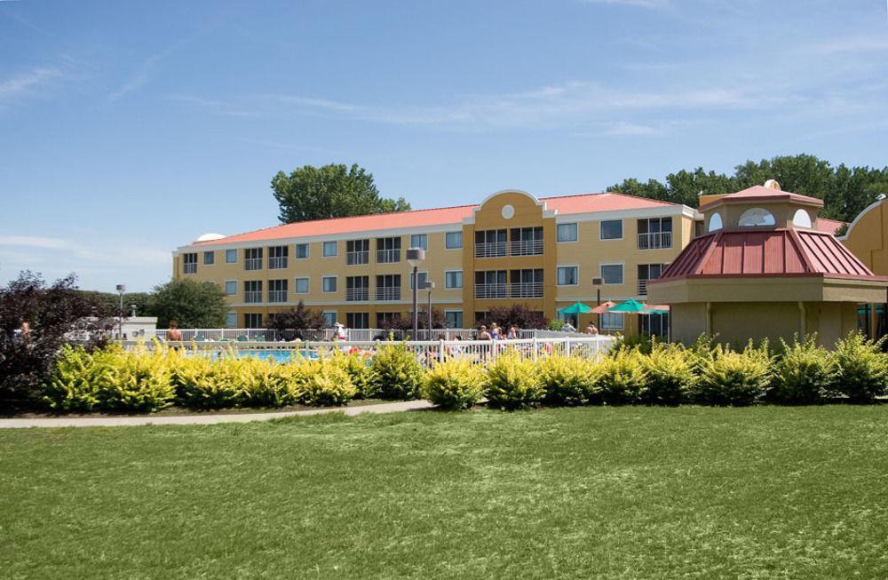 Cedar Point's Sandcastle Suites - photo 3