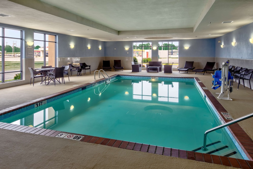Hampton Inn Arkadelphia - photo 12