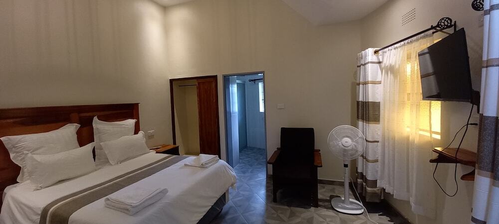 Zimparks Bookings — hotel in Cullinan
