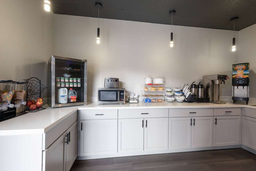 Ramada by Wyndham Studio Suites Dothan - photo 25