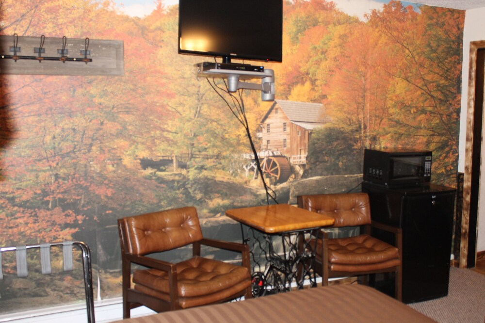 Black Bear Motel - photo 13