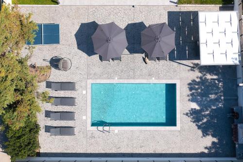 Villa Dana — 4-Star Luxury Hotel in None, Greece