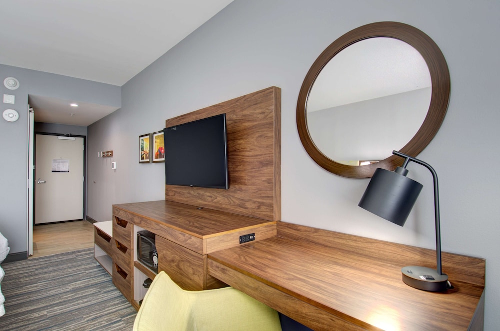 Hampton Inn & Suites Portland West - photo 31