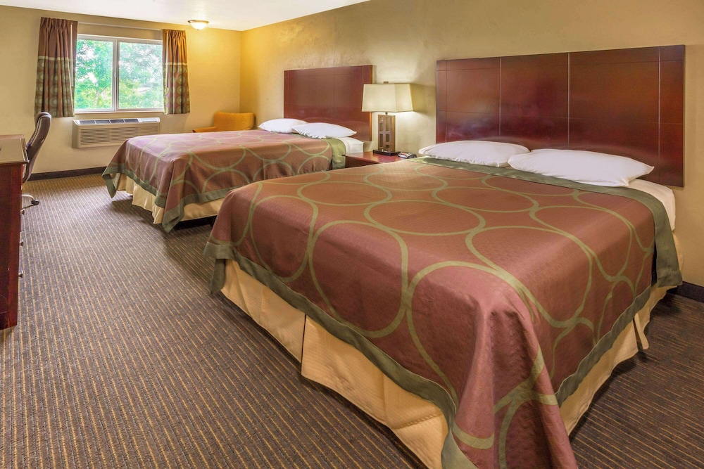 Super 8 by Wyndham Woodburn - photo 17
