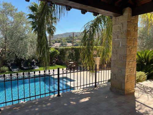 Valencia Grove Villa