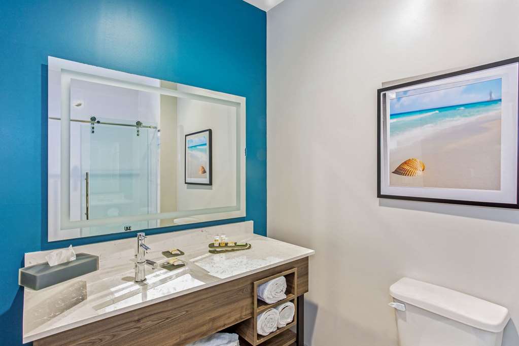 La Quinta Inn & Suites by Wyndham Miramar Beach Destin - photo 24