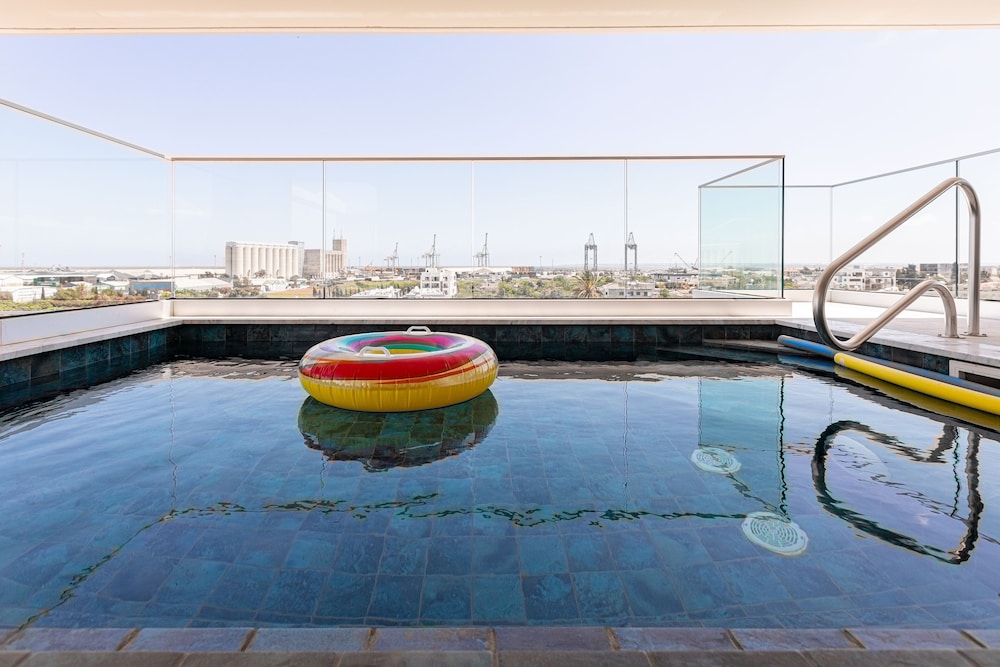 Yamas Urban Living Platinum 77 Penthouses