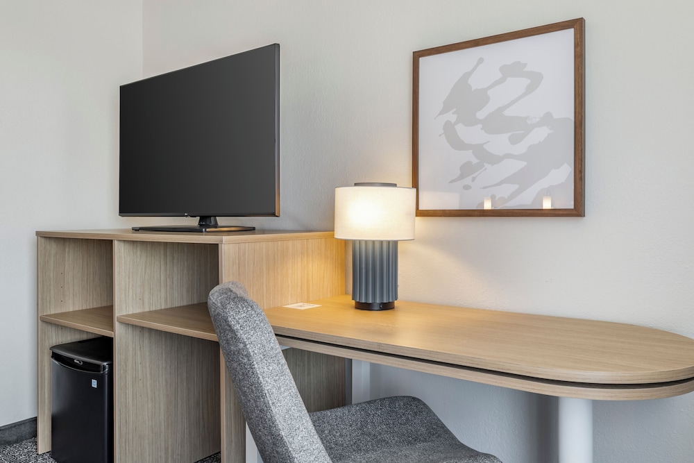 Spark by Hilton La Crosse Onalaska - photo 13