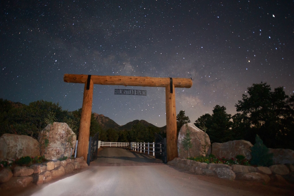 Holmstead Ranch Resort — Central