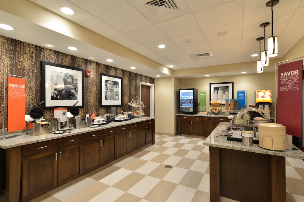 Hampton Inn & Suites Chippewa Falls - photo 31