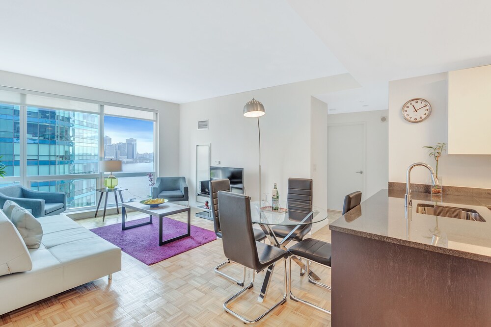 Dharma Home Suites JC at Paulus Hook - photo 2