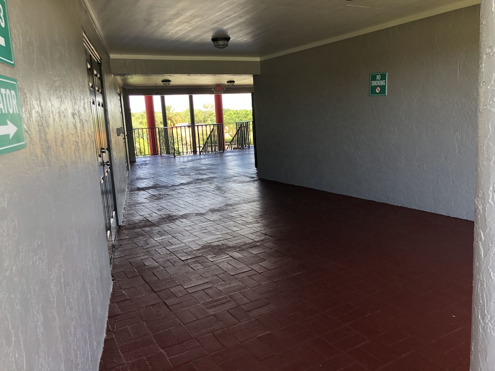 Sun Coast Inn - photo 37
