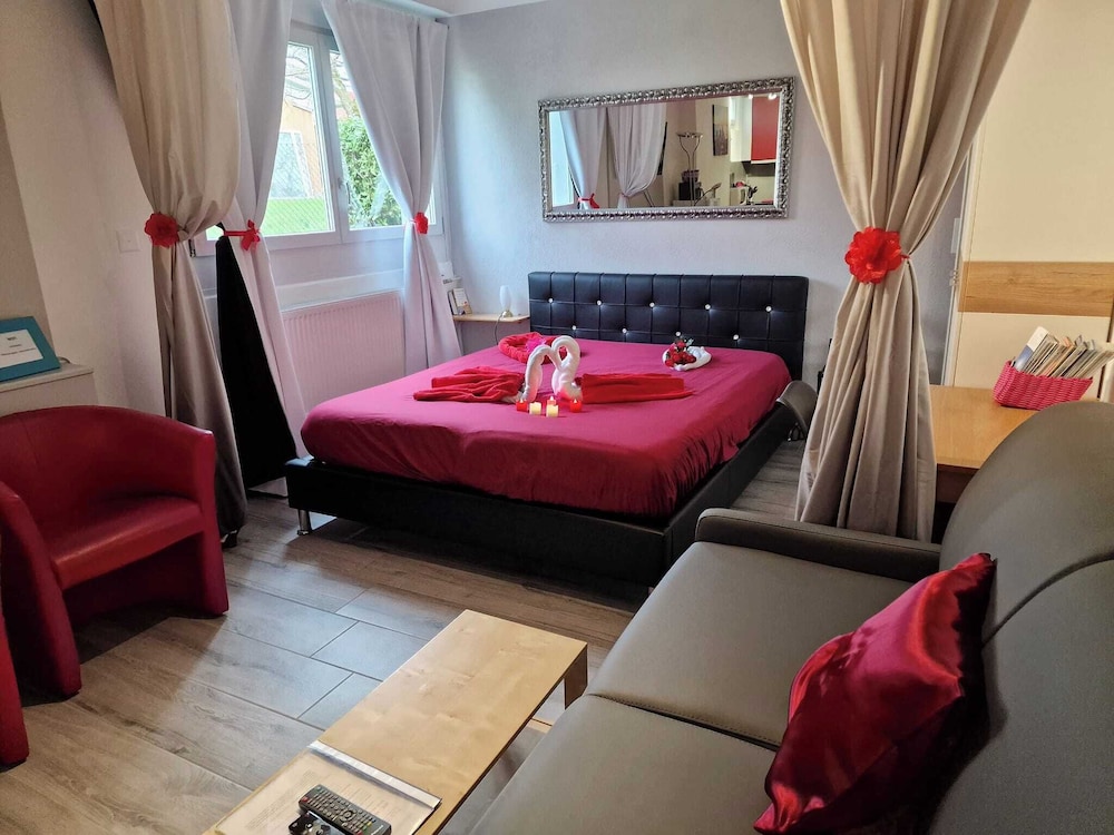 Room attypical Calm Harmonious Relaxing in Neuchatel, Switzerland