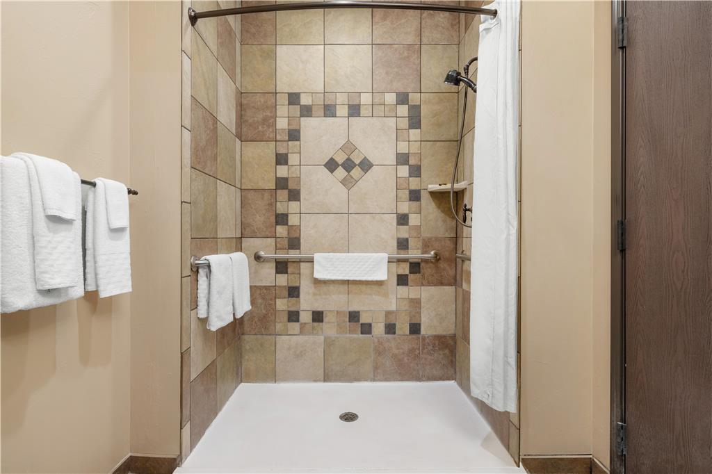 Best Western Plus Cimarron Hotel & Suites - photo 55