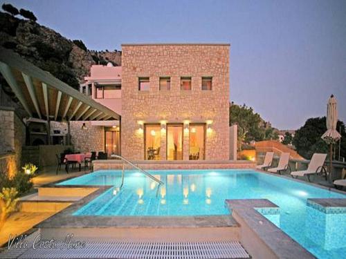 Villa CostaMare enjoy lazy days on the private Pool Jacuzzi — 4-Star Luxury Hotel in Lardos, Greece