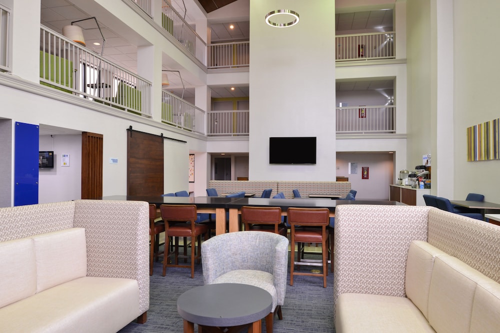 Holiday Inn Express Palm Desert by IHG - photo 50