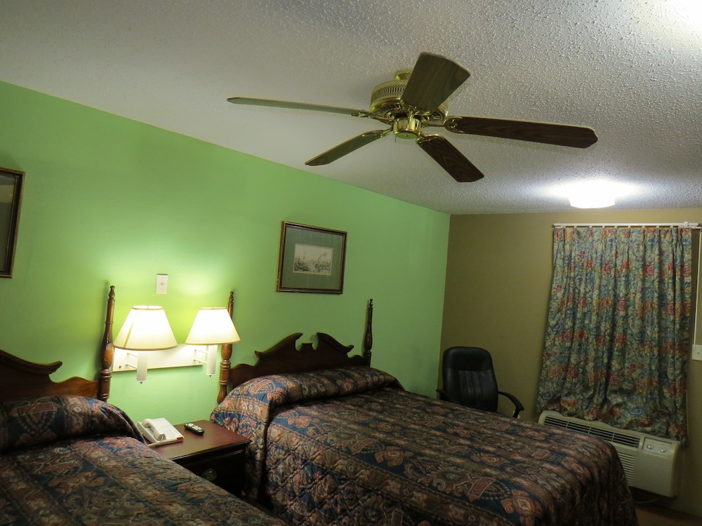 First Western Inn Caseyville - photo 7