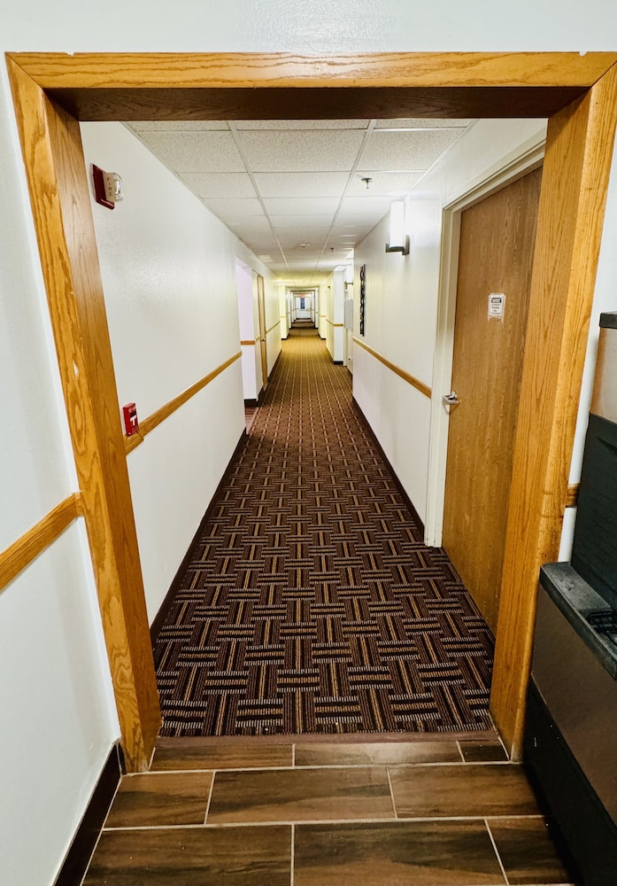 Forest City Inn - photo 36