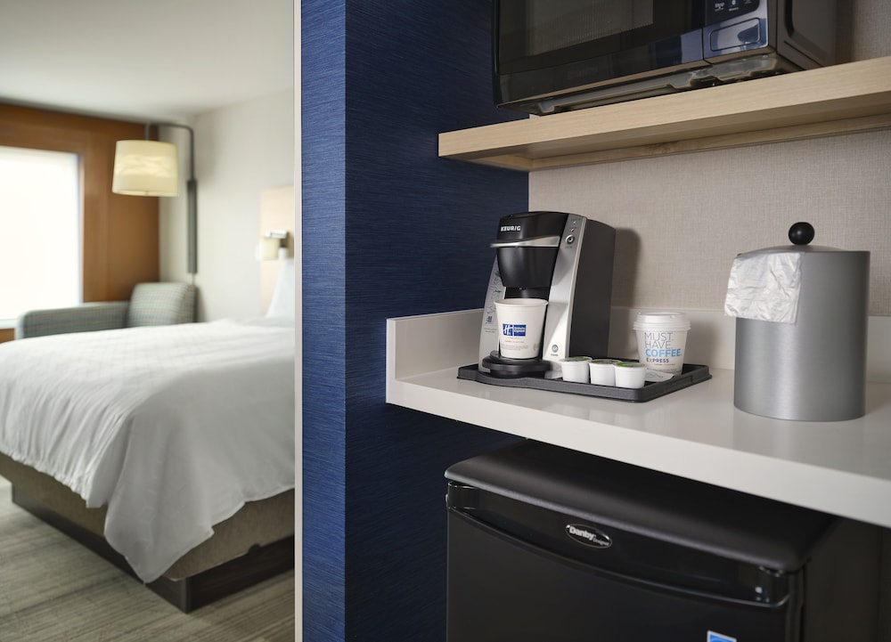 Holiday Inn Express & Suites Lockport by IHG - photo 12