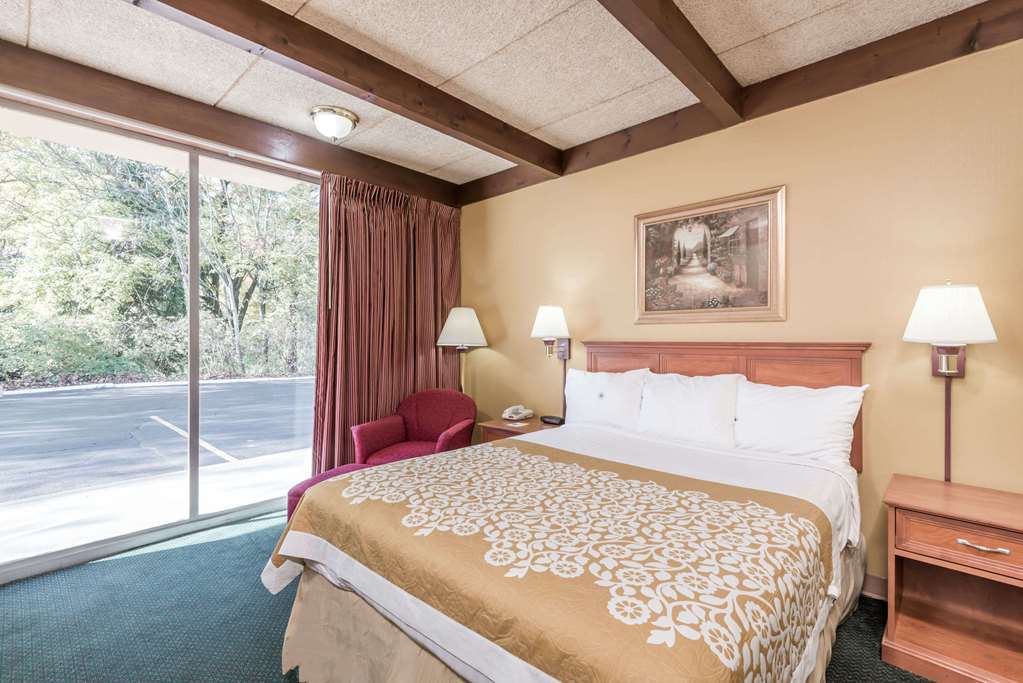 Days Inn by Wyndham Niles - photo 9