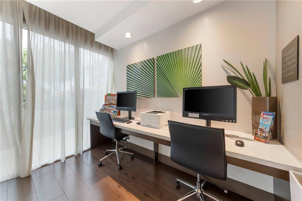 Comfort Suites Miami Airport North - photo 54