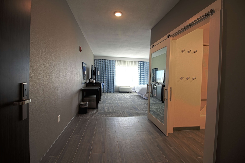 Hampton Inn West Plains - photo 12