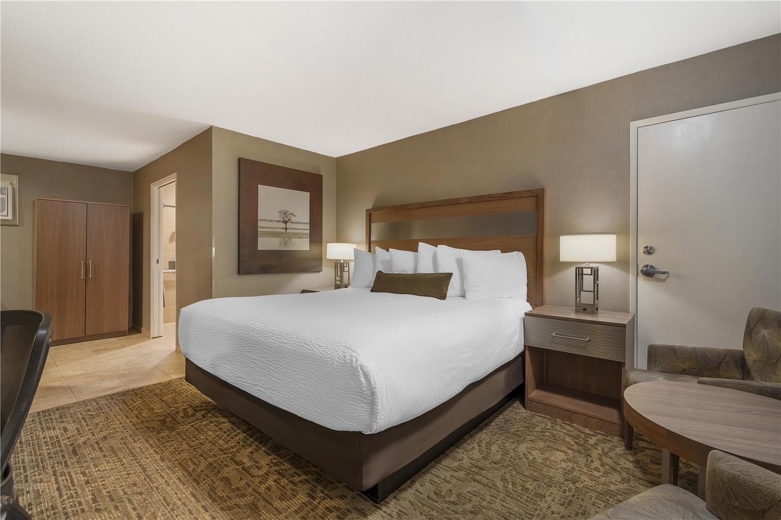 Best Western Plus Anaheim Inn - photo 2