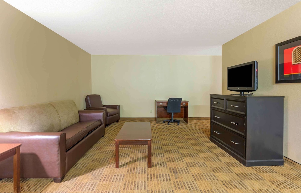 Extended Stay America Suites Greensboro Big Tree Way - photo 22
