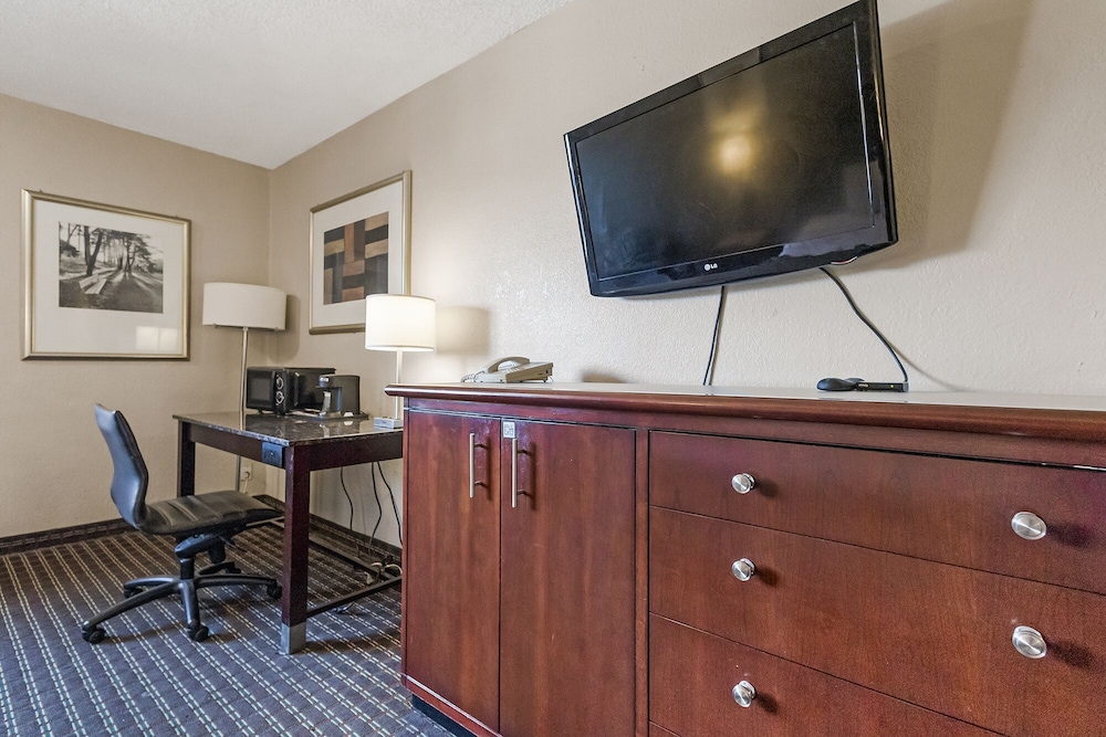 Heritage Inn Express Hayward - photo 10