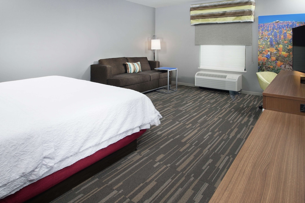 Hampton Inn Arvin Tejon Ranch - photo 18