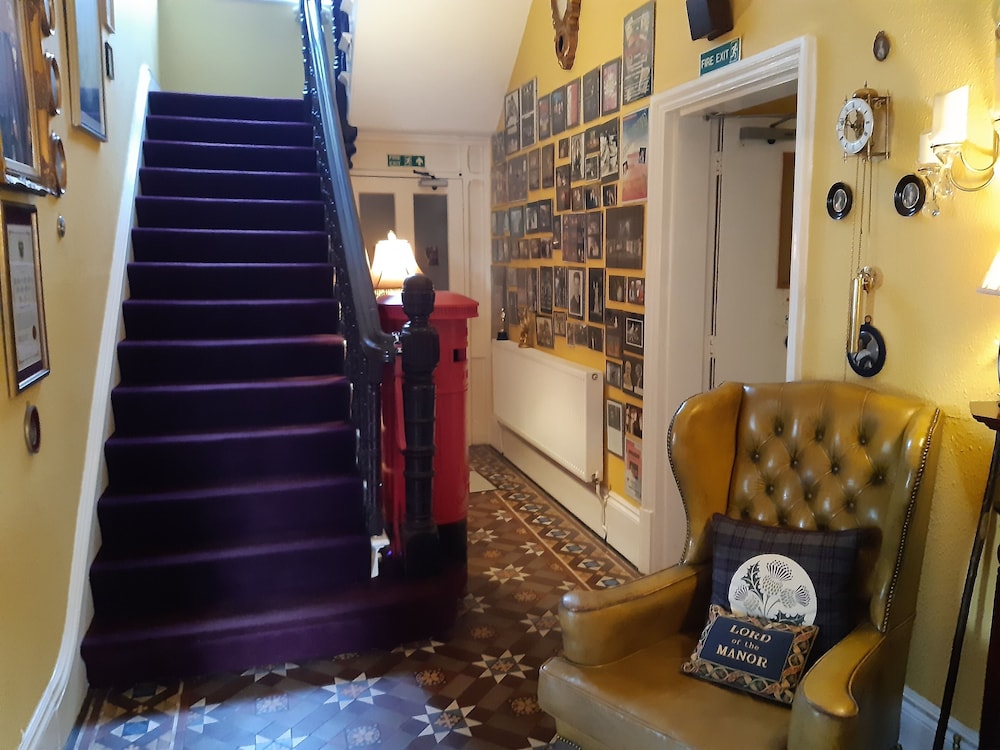 Holywell Guest House — 4-Star Luxury Hotel in Loughborough, United Kingdom