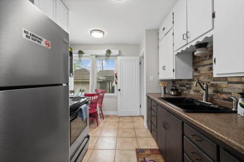 Bo360 Cheerful Home with private HOT TUB — 4-Star Luxury Hotel in Billings, United States