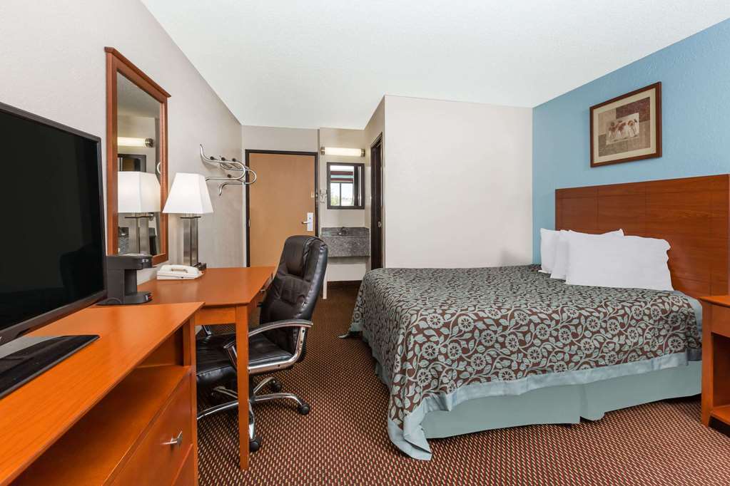 Days Inn by Wyndham Ankeny Des Moines - photo 24