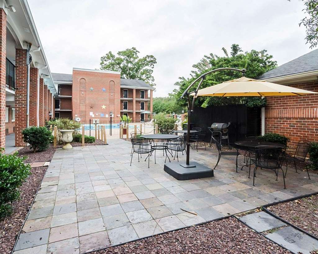 Rodeway Inn & Suites Williamsburg Central - photo 18