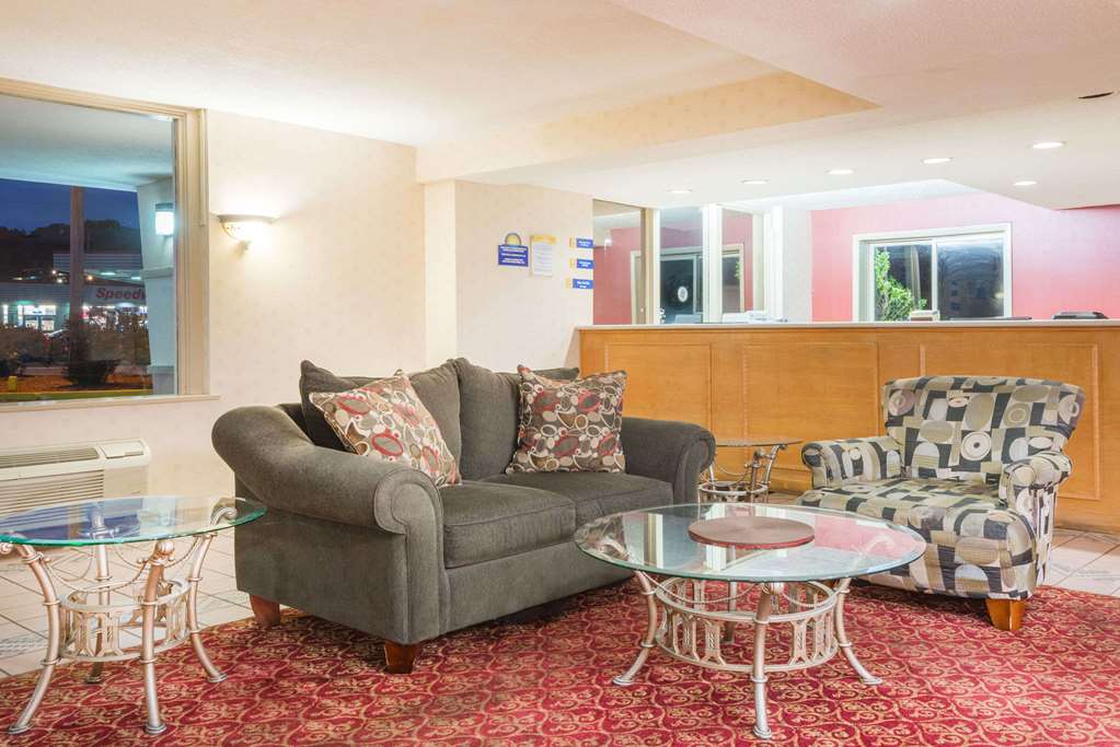 Days Inn by Wyndham Paintsville - photo 3