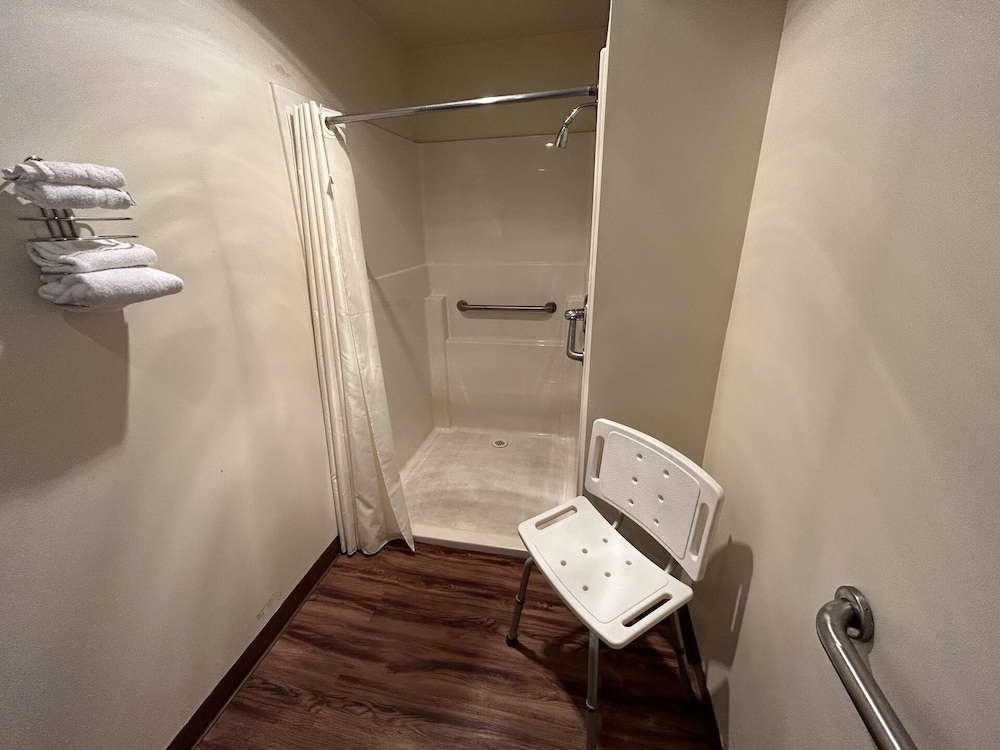 Valley Inn and Suites - photo 51