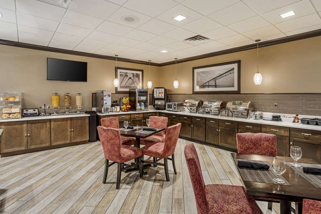 Best Western Plus Kingston Hotel And Conference Center - photo 8