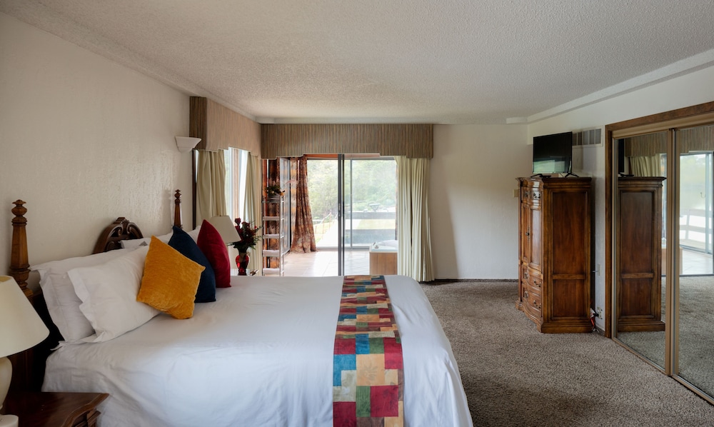 Basswood Resort - photo 6